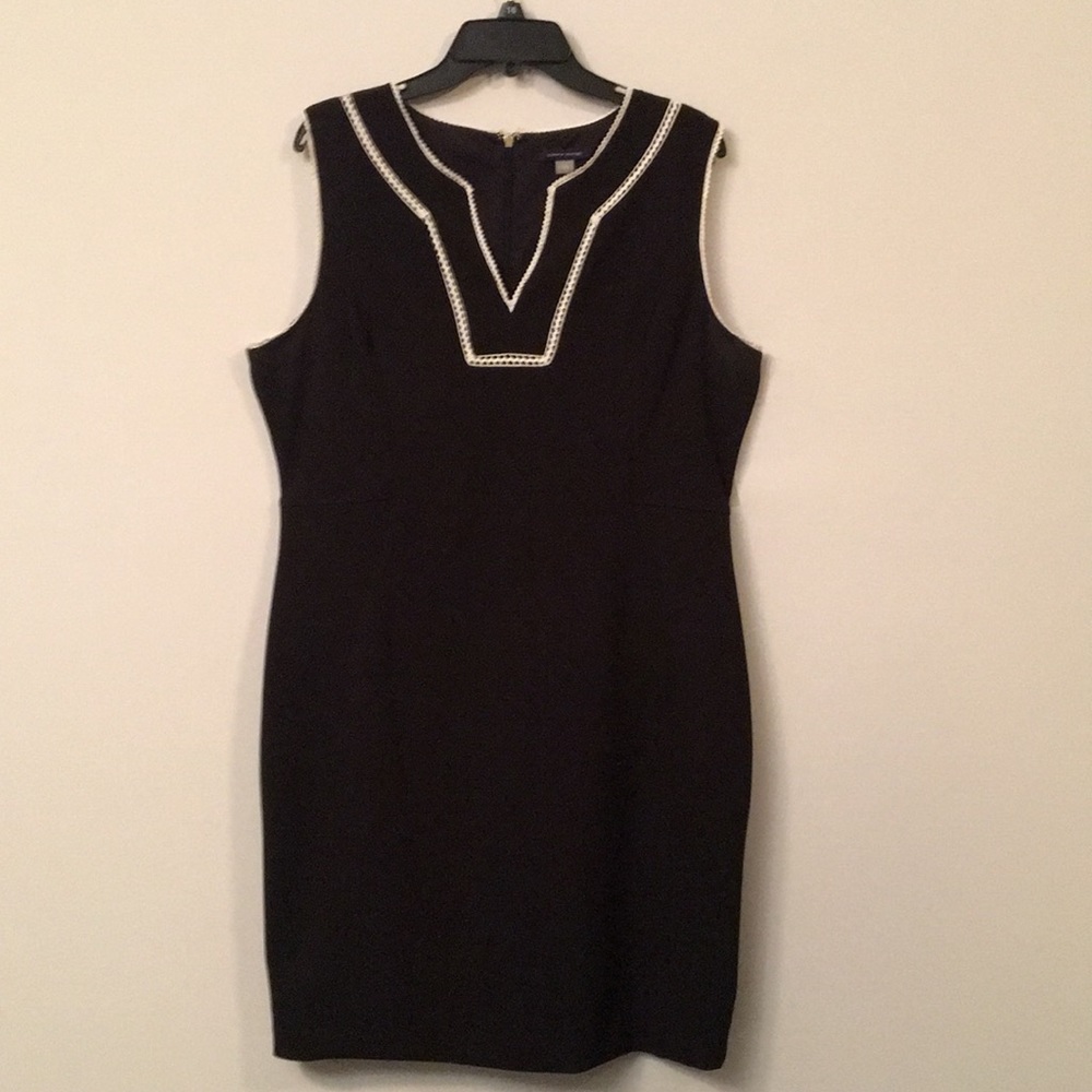 Like New Tommy Hilfiger Black Sheath Dress Sz16
